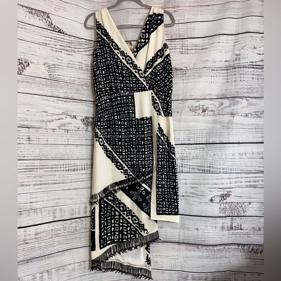 Aquazzura Dress Womens Sz 10 pavilion asymmetrical Silk in optic white & Black - Picture 4 of 16